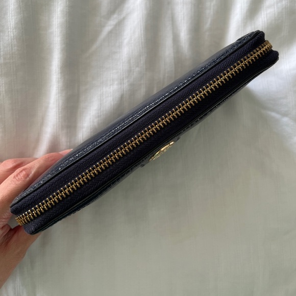 Tory Burch Wallet - Picture 3 of 6